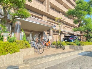 アンドユーイワキ・東大阪の物件外観写真